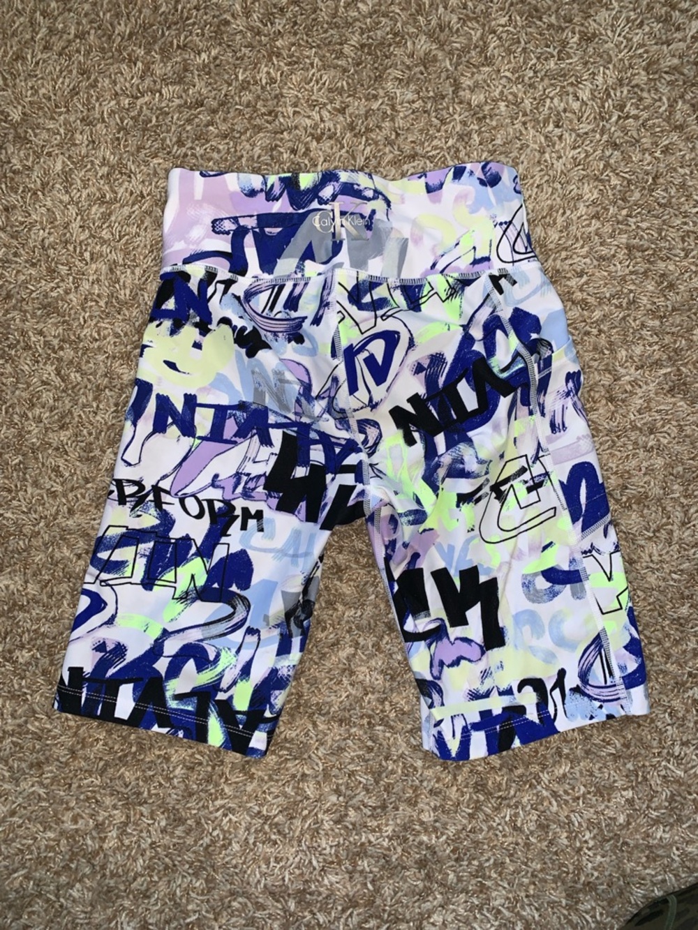 Calvin Klein Women’s Graffiti Fashion Printed Long Athletic Biker Shorts Small - Picture 6 of 8